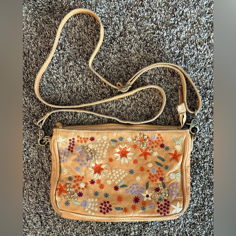 Latico Leather Embroidered Crossbody Leather Purse, EUC
